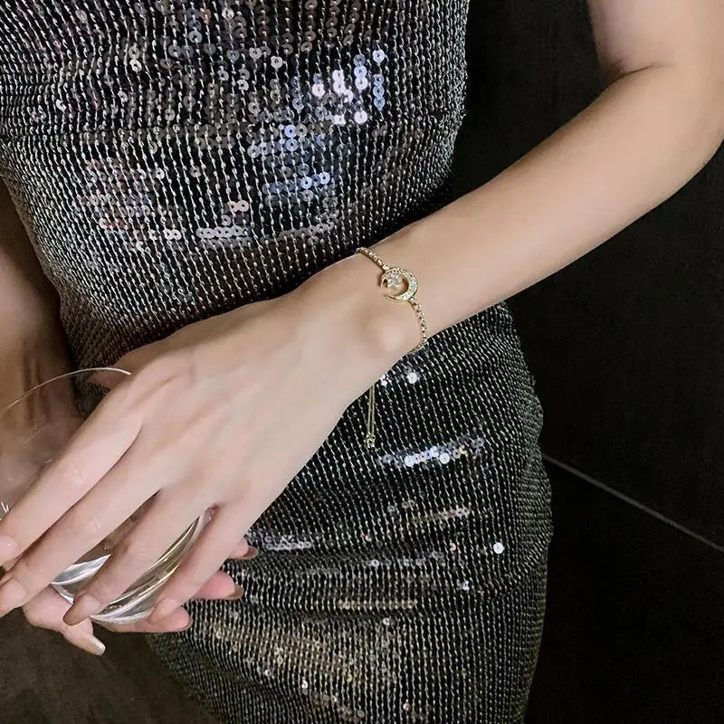 Women’s Korean-style Exquisite Zircon Temperamental Bracelet