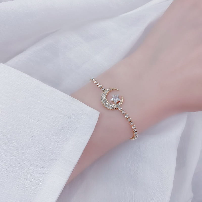 Women’s Korean-style Exquisite Zircon Temperamental Bracelet