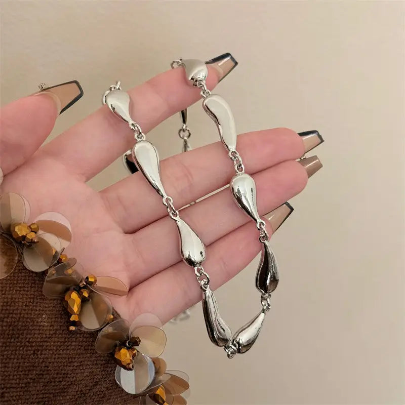 Women’s Metal Water Drop Stitching Necklace