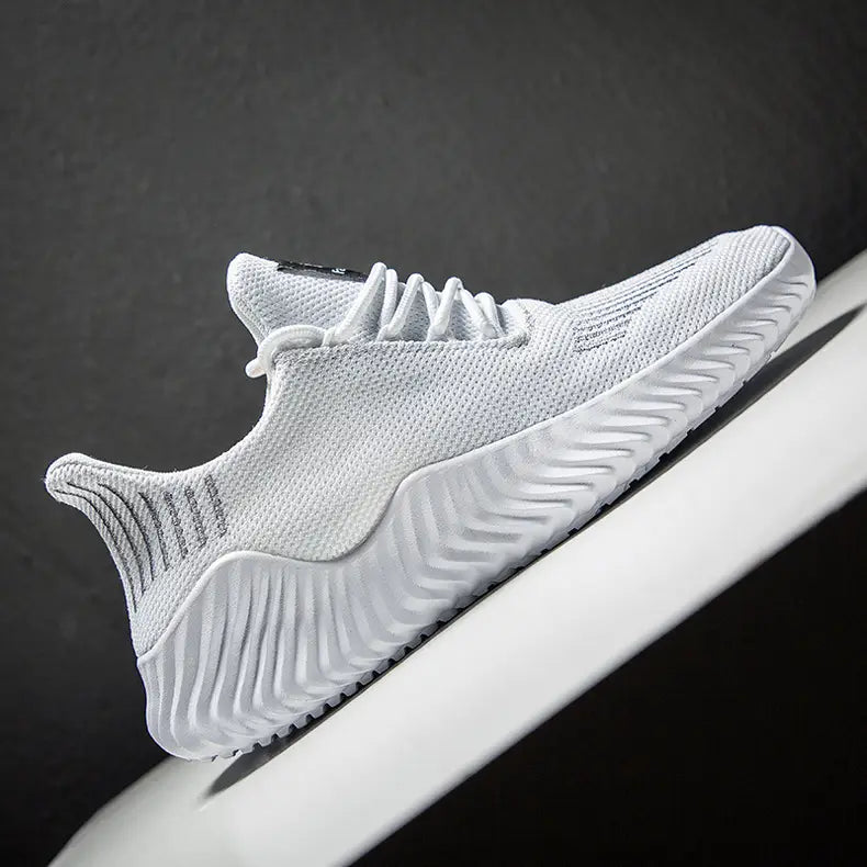 Large Size Men’s Shoes Breathable Sports Shoes Ultra-light Running Shoes New Style
