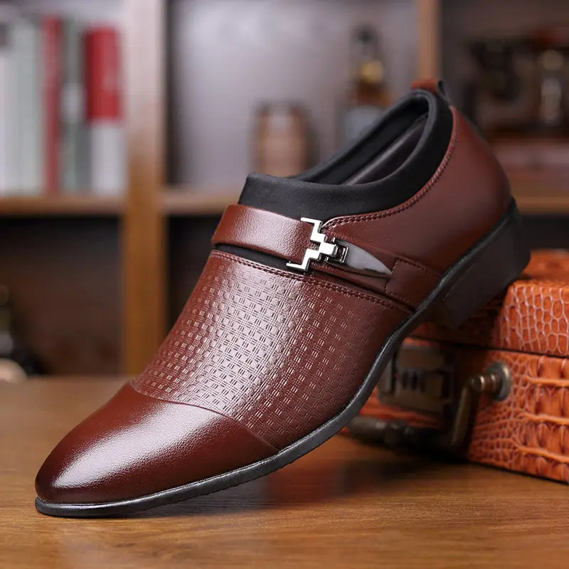 Single pointed shoes