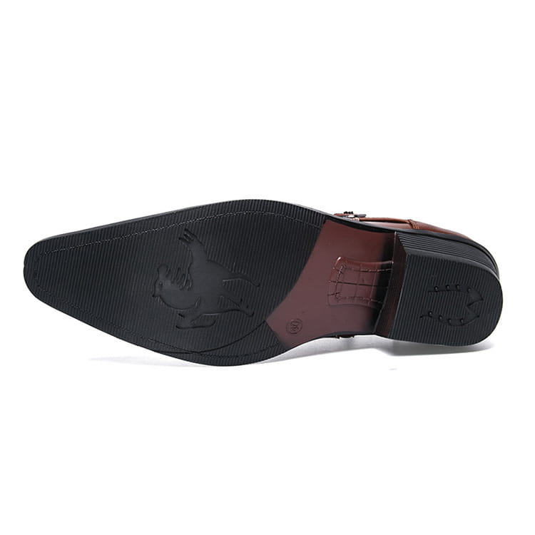 Men’s pointed leather shoes