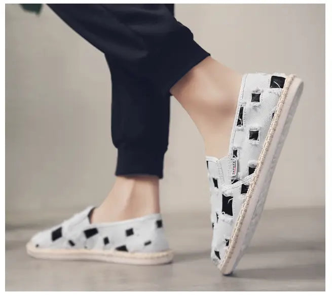 Men’s canvas shoes