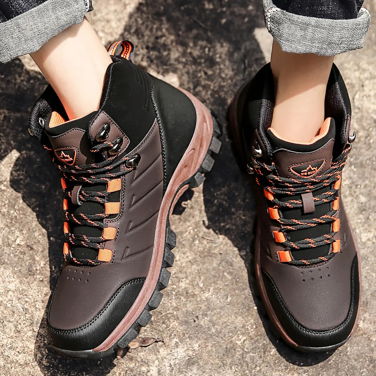 High-top Hiking Shoes
