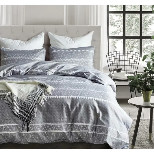 Bedding Three Sets Of Quilts And Sheets