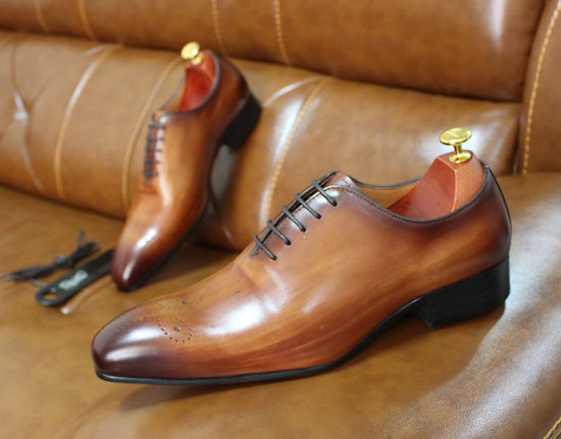 Business formal wear classic men’s shoes