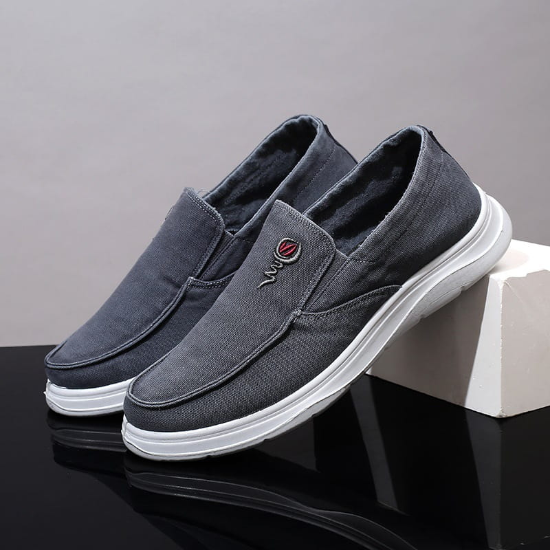 Old Beijing Cloth Shoes Men’s Plus Size Canvas
