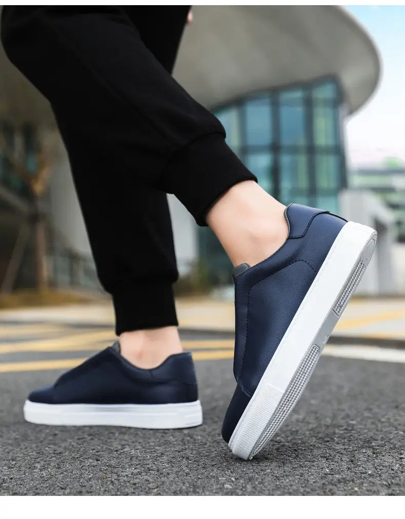Men’s Fashion Solid Color Comfortable And Non-slip Sneaker