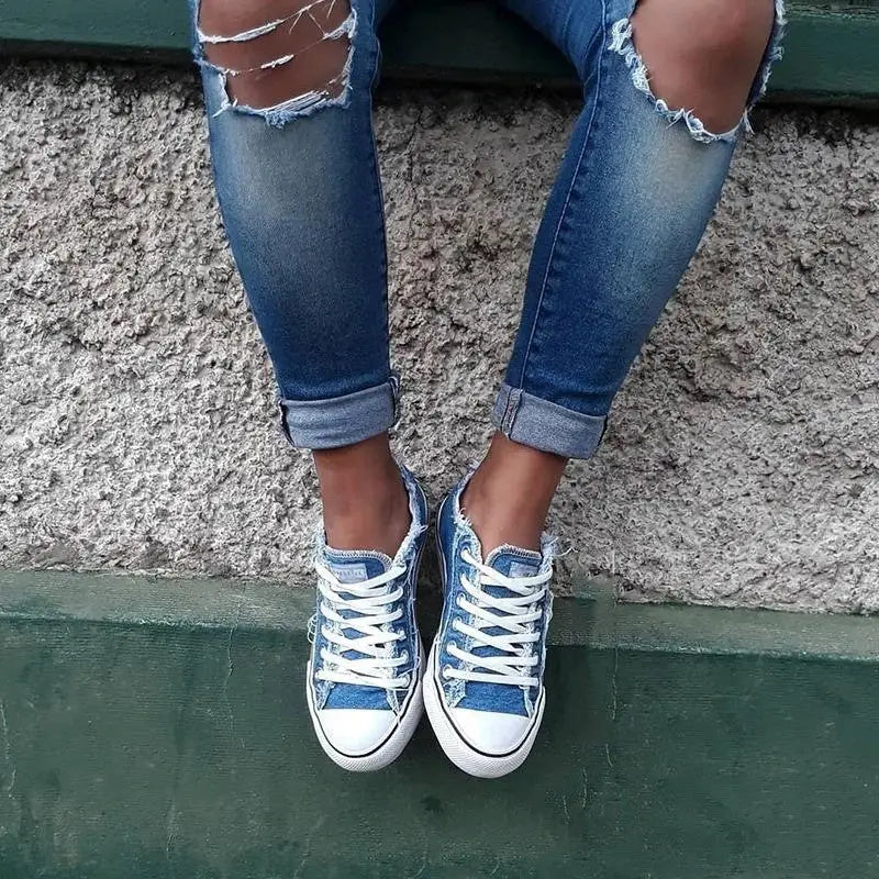 Distressed low-top canvas shoes