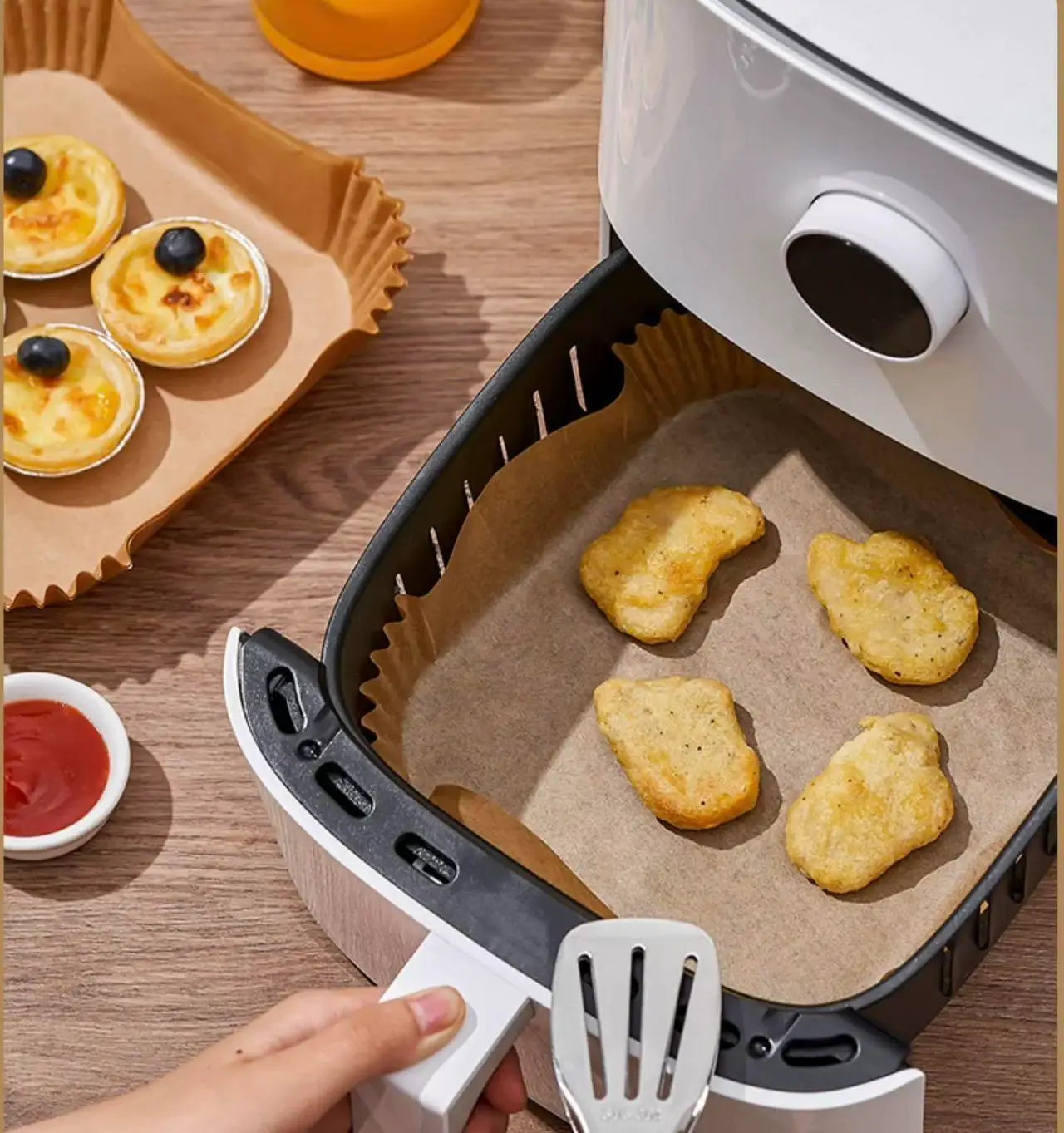 Fifty pieces Air Fryer Liner Baking Disposable Air Fryer Parchment Paper Multipurpose Oil-absorbing Paper Tray