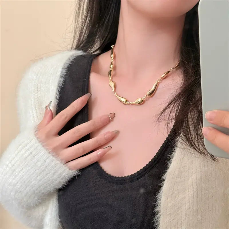Women’s Metal Water Drop Stitching Necklace