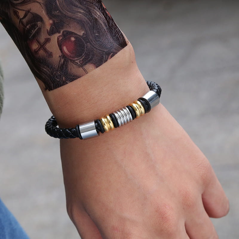 Selling Stainless Steel Men’s Leather Bracelets Simple And Versatile Punk Bracelets Men’s Jewelry And Bracelets