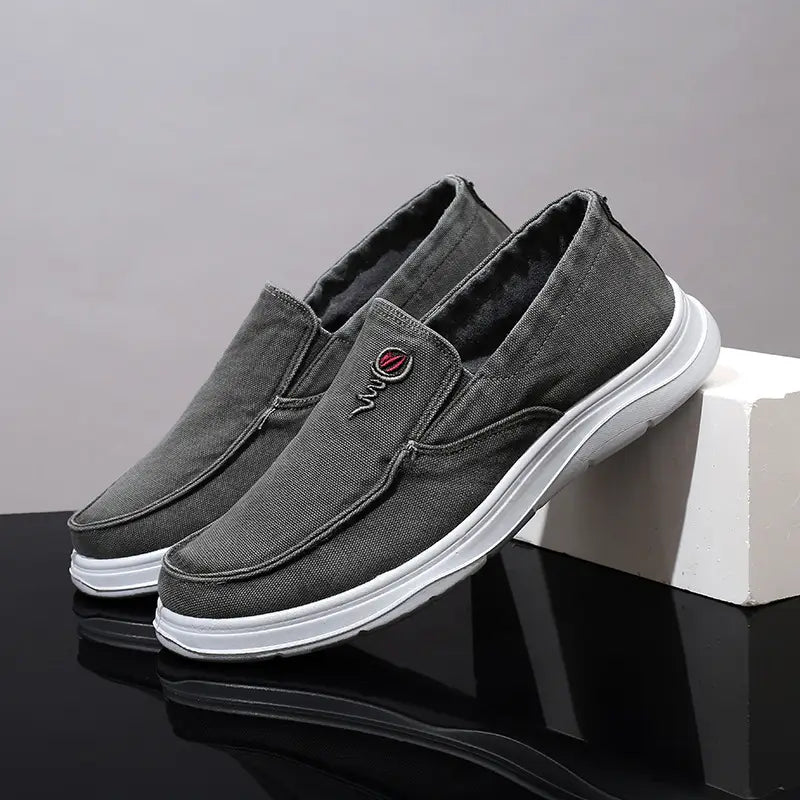 Old Beijing Cloth Shoes Men’s Plus Size Canvas
