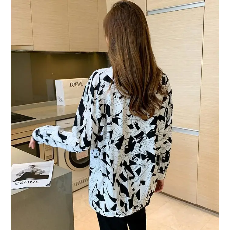 Fashion Women’s Square Collar Printed Long-sleeved Shirt