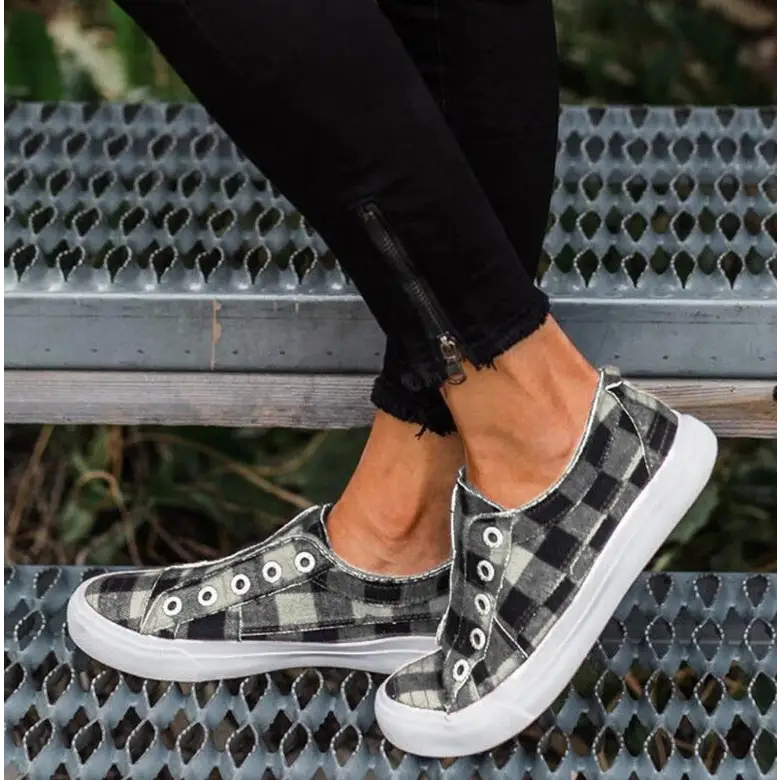 Flat women’s canvas shoes - White / 43