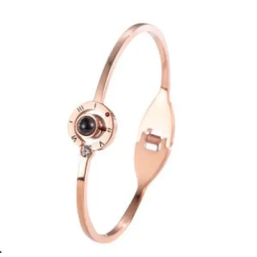 Japanese and Korean version of color gold 18K rose gold four-leaf clover bracelet female black alloy open bracelet jewelry - Beyond Trends Hub 