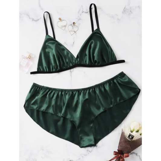 Ladies underwear set Beyond Trends Hub