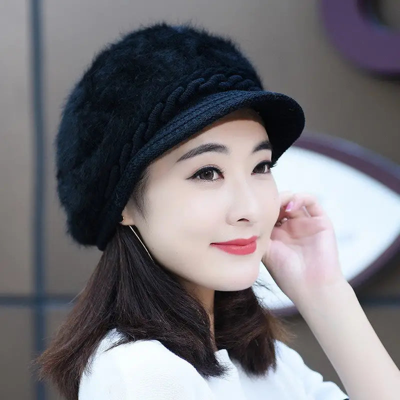 Ladies winter knitted beret - Black