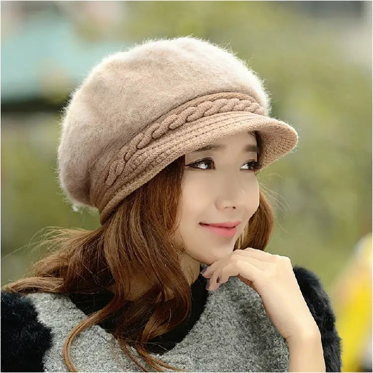 Ladies winter knitted beret - Camel