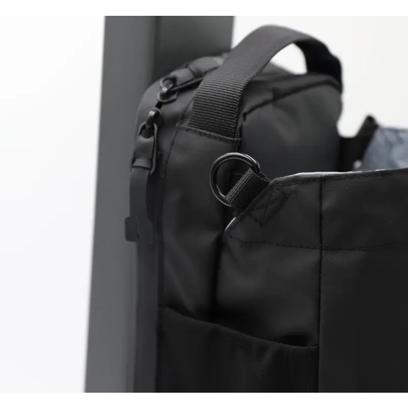Large Capacity Magnetic Suction Portable And Versatile Fitness Kettle Pannier Bag - Black / Below 20L