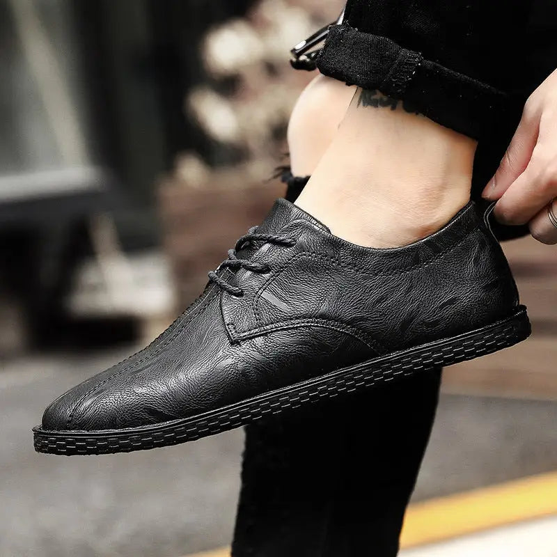 Men's casual leather shoes men's wild Peas Beyond Trends Hub