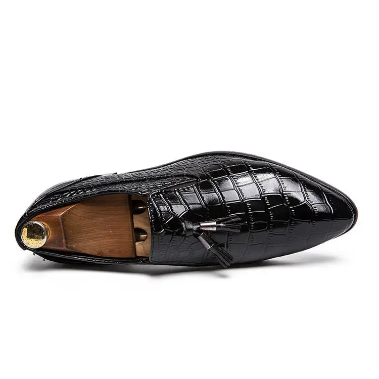 Pointed leather shoes for men Beyond Trends Hub