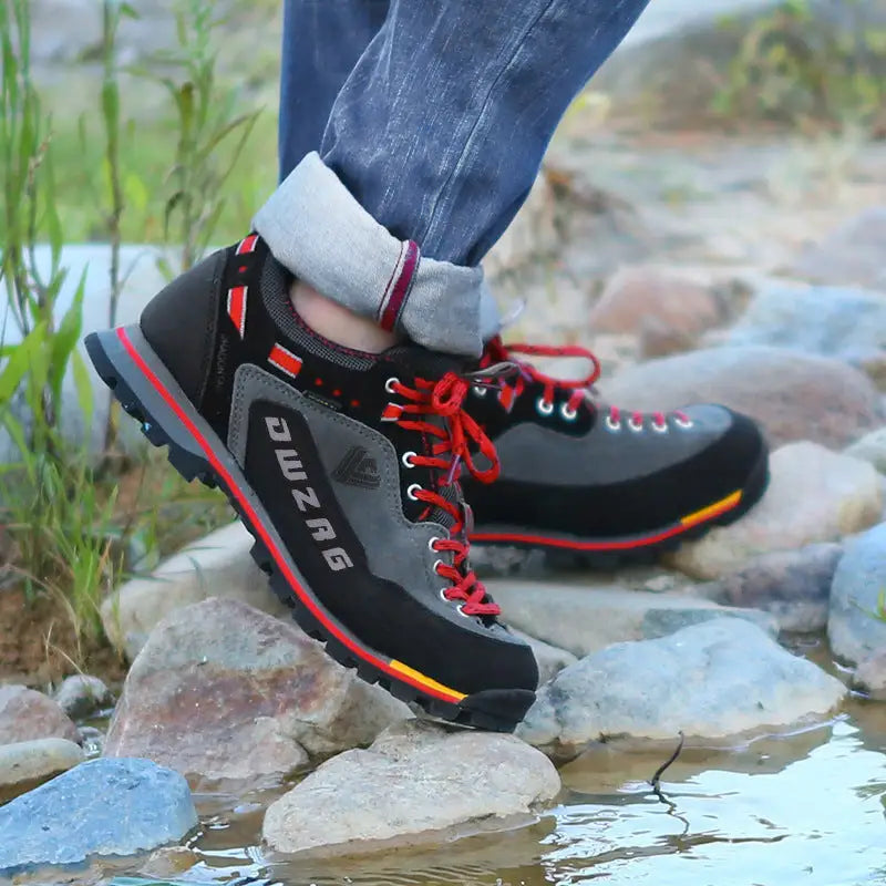 Round Toe Men’s Sneakers Hiking Shoes