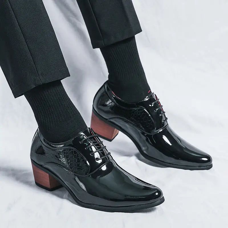 Sharp pointed men’s business dress men’s leather shoes British style groom’s wedding shoes