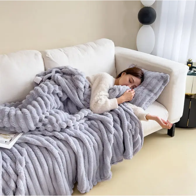 Soft Wind Bubble Velvet Blanket Warm Solid Rabbit Fur Blankets Double-sided Thickening Cover Throw Warm Fur Blanket Beyond Trends Hub