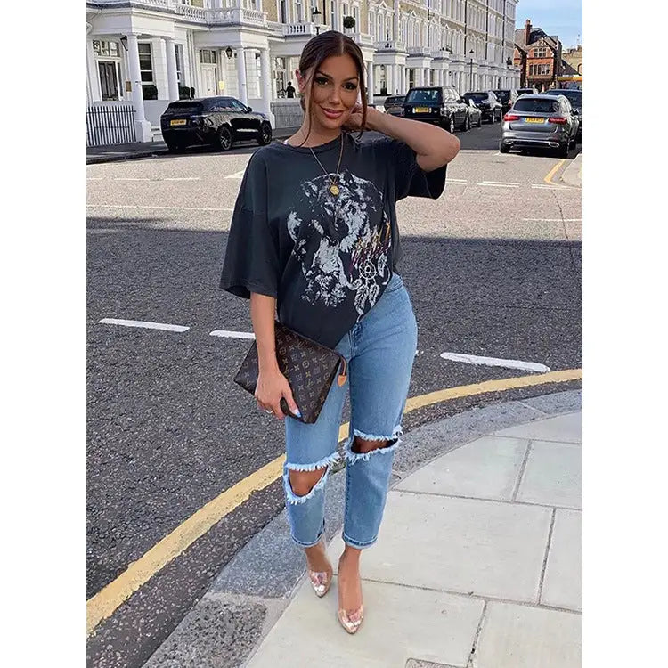 Women's Jeans Are Thin and Have No Elasticity Beyond Trends Hub