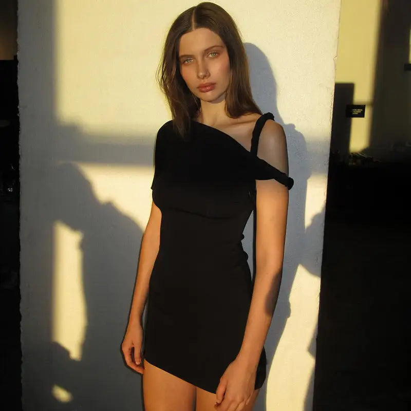 Women's Slim Hip Dress Summer Fashion One-shoulder Short Sleeve Solid Color Dresses - Beyond Trends Hub 