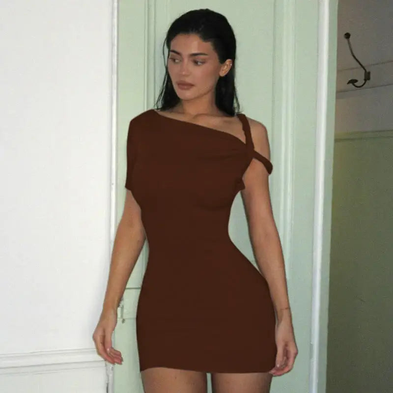 Women's Slim Hip Dress Summer Fashion One-shoulder Short Sleeve Solid Color Dresses - Beyond Trends Hub 