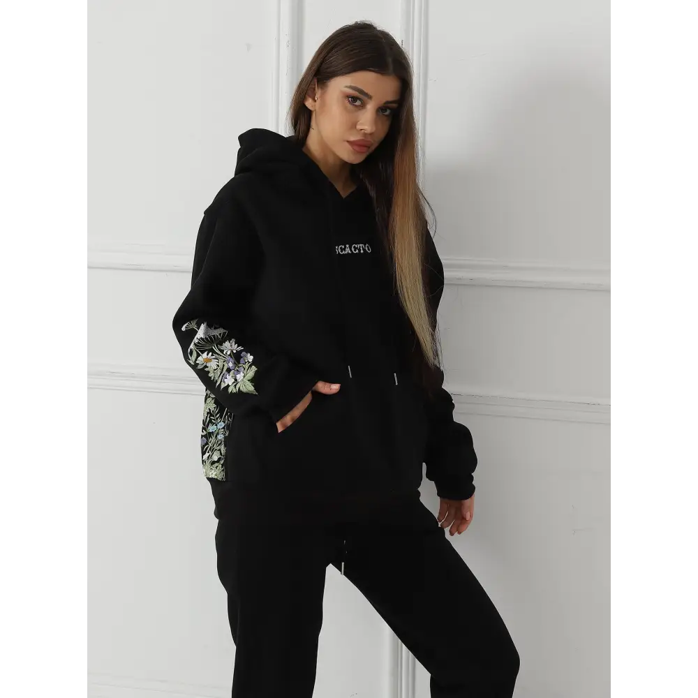Women's Solid Color Floral Long Sleeved Sweatshirt Beyond Trends Hub