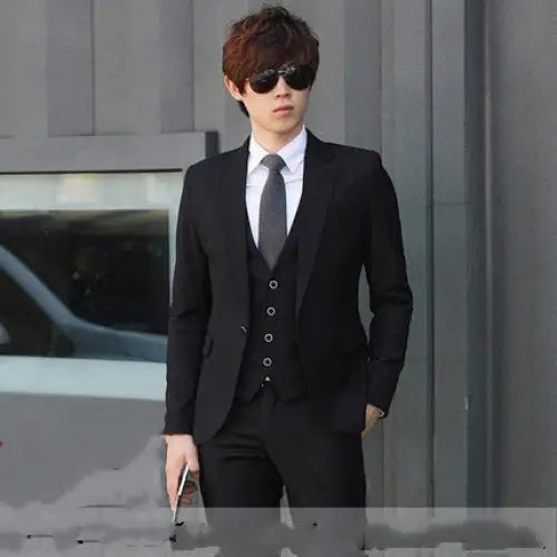 Young men in slim suits - Pure black / XXL
